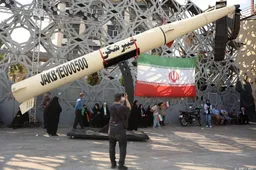 Iran: aanvallen op Amerikaanse bases in Koeweit en Bahrein