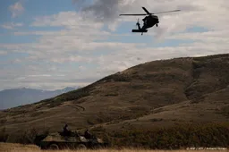 NAVO bouwt troepenmacht in Kosovo af
