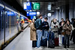 Evacuatie reizigers uit gestrande treinen afgerond
