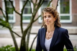 Hermans wil wet eigen risico later behandelen, oppositie kwaad