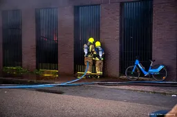 Veel hulpdiensten bij grote brand in parkeergarage in Rotterdam