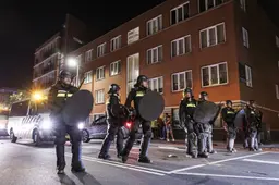 Krankzinnige jodenhaat en rellen na WK-verlies: Marokko-fans scanderen gaskamer-leuzen in Nederlandse straten