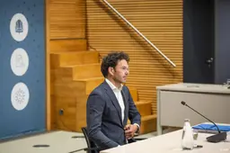Oud-RIVM-directeur voelde 'enorme druk' over vaccinatiegraad