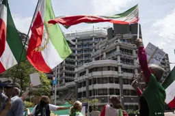 Aanhangers zoon voormalige sjah van Iran komen samen in Den Haag