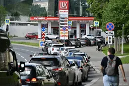 Oekraïne valt olieraffinaderij diep in Rusland aan