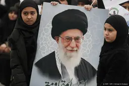 Ook in Qom massaal afscheid van gedode Khamenei