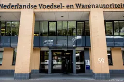 NVWA neemt honderden konijnen, honden en jonge pups in beslag