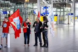 FNV kondigt reeks acties en grote spoorstaking voor september aan