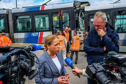 Schouten: schrik sloeg me om het hart bij beelden botsing trams