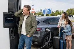 Met de elektrische auto op vakantie? Snelladen is vaak duurder dan diesel
