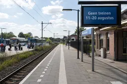 Grote spoorafsluiting in augustus: reizigers moeten tien dagen met bussen en omreizen