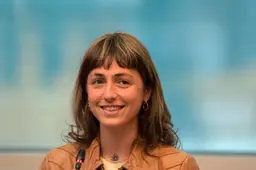 VPRO bekent kleur na dagenlange rel rond bizar optreden Sophie Straat: "Golf van haat!"