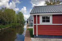 Wanstaltig besluit van minister Boekholt: Algehele legalisatie van wonen in vakantiehuisjes definitief geschrapt