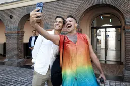Jetten moedigt jonge queers aan openlijk zichzelf te zijn