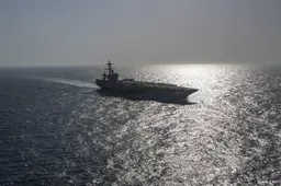 Trump ontkent misstanden op vliegdekschip in Midden-Oosten