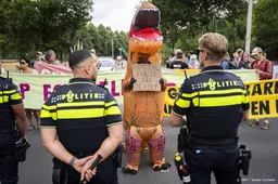 Politie beëindigt demonstratie A12 Den Haag