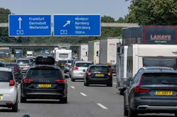 Duitsland laat vrachtwagens in 15 deelstaten ook op zondag rijden: extra drukte dreigt op vakantieroutes