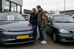 Kabinet onderzoekt €2.000 subsidie voor tweedehands elektrische auto