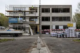 Woningnood in één absurd gebouw: België mag bouwen, Nederland loopt vast in regels