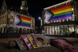 Gemeente Zwolle maakt van stadhuis een woke campagnebureau: Pride Week geopend met dragshow in bibliotheek en gender-voorlezen voor peuters