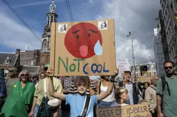 Opkomst klimaatmars halveert: van 85.000 naar 40.000 mensen