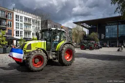 Boeren verlaten Leeuwarden na demonstratie bij provinciehuis