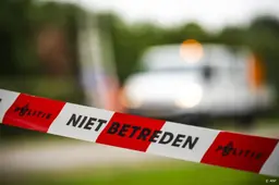 Marechaussee vindt verborgen vuurwapens bij school Overasselt