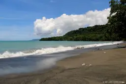 Dode en tientallen vermisten na zinken veerboot bij Vanuatu