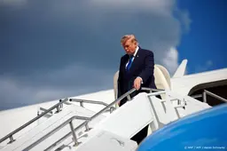 Trump breekt weekend af en keert terug naar Witte Huis