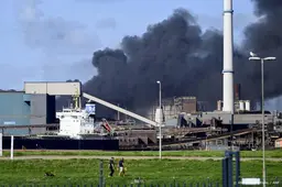 Zeer grote brand op het terrein van Tata Steel