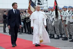 Paus verlaat Frankrijk na vierdaags bezoek