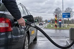 Duitsland verlaagt tankbelasting: Jetten blijft stil