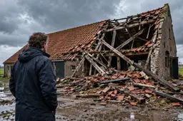 Schuurdak stort in tijdens storm Eunice, toch betalen verzekeraars de €196.000 niet: de schuur was al te slecht