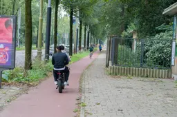 Fatbike-rovers slaan toe in P.C. Hooftstraat: vrouw meters meegesleurd voor luxe buit