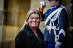 Van der Wal verkoopt Jettens begroting als rechts, maar ontwijkt de simpelste vraag
