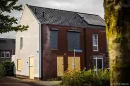Gemeente verlengt sluiting woning Overasselt niet