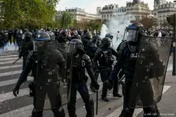 Gebruik flitsgranaten bij Franse scholierenprotesten opgeschort