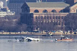 Leger VS wijst op systeemfouten bij crash vliegtuig en helikopter
