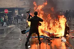 Meer dan honderd aanhoudingen bij protesten in Brussel