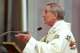 Paus eert priester Antoine Bodar met benoeming tot zijn kapelaan