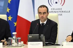 Franse premier: avondklok hielp, dinsdag invoeren waar nodig