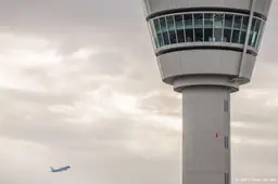 Mist zorgt voor hinder vliegverkeer op Schiphol en Eindhoven 