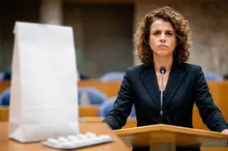 Hermans (VVD) rekent op zieken die thuisblijven: één jaar hoger eigen risico zou het kabinet 613 miljoen euro aan zorg besparen
