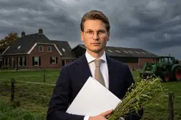 D66-minister Jaimi van Essen trekt 750 miljoen uit om veehouders te ruimen: boeren moeten maar vezelhennep voor bouwplaten telen