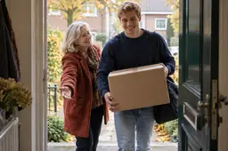 SVB laat je AOW van €1.581,55 bij een inwonend kind ongemoeid, maar vanaf 23 jaar telt elk salaris mee voor je huurtoeslag
