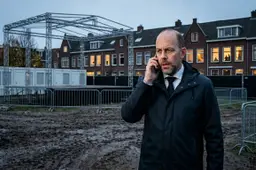 Schandalig van Van den Brink: hij wilde 700 asielzoekers op het Pinkpop-terrein en belde Landgraaf pas toen de huurgesprekken al liepen