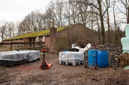 landelijke forensische opsporing lfo doet onderzoek naar een drugslaboratorium