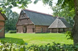 quatmann1-museumsdorf-de