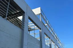 2025-12-Van-meerpalen-tot-hergebruikte-gevelpanelen-foto-gevel-werkplaats-768x1024