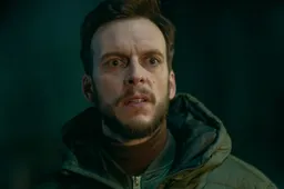 Into_the_Night__Season_2__Episode_1__1905561__00_31_54_17__1914729